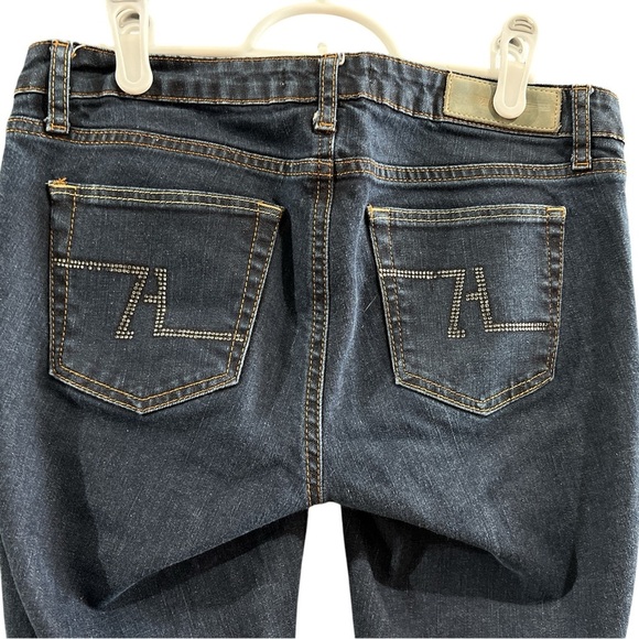 Zara Skinny Jeans - Size 6 . Great condition, very flattering - Picture 5 of 9